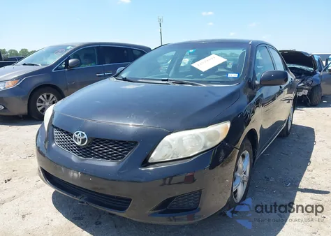 2010 Toyota Corolla Le z USA, uszkodzony, nr VIN 2T1BU4EE5AC382851